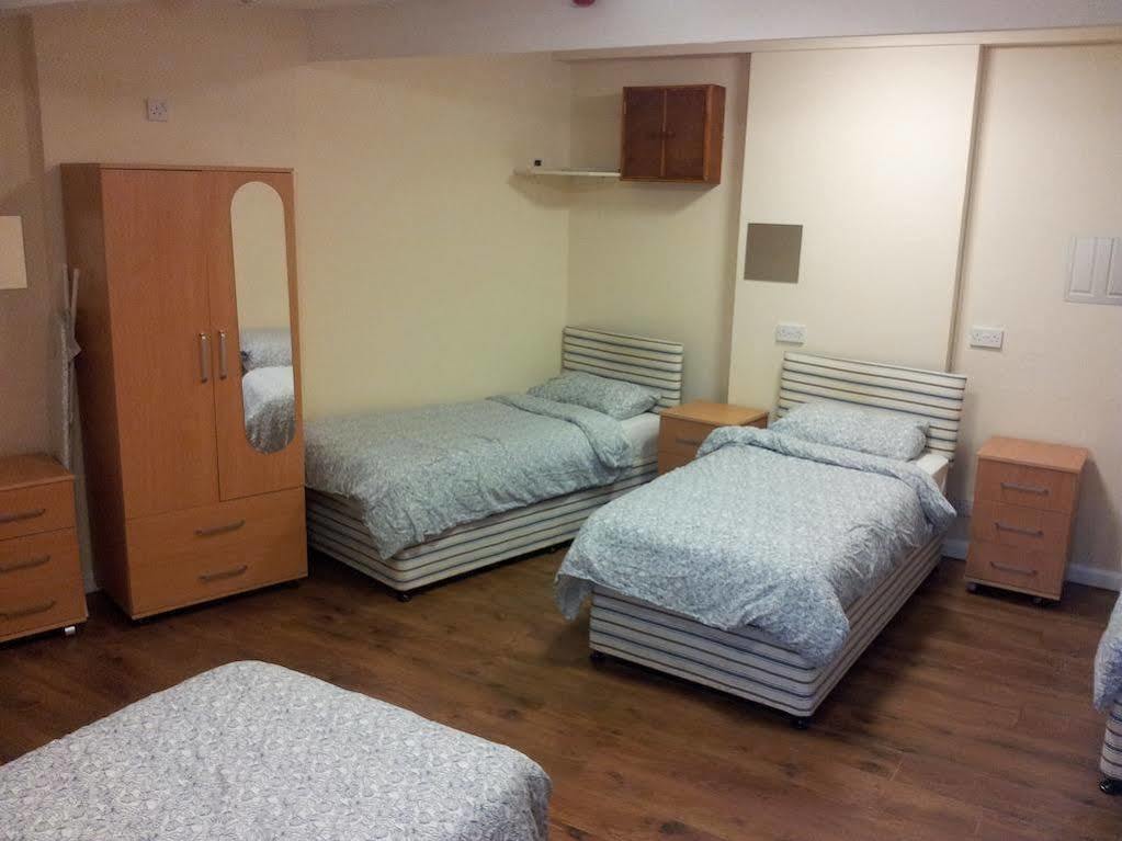 Hotel The Knowsley - Not Open To The Public Liverpool Esterno foto